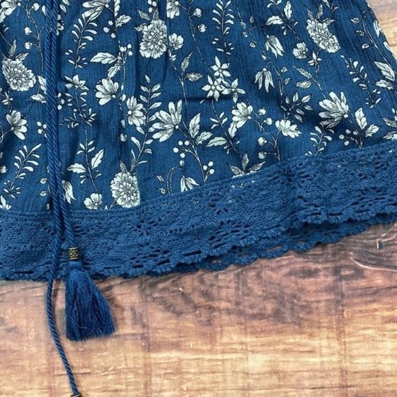 RELISTED Aeropostale Blue Floral Off The Shoulder Top Shirt - Picture 4 of 7